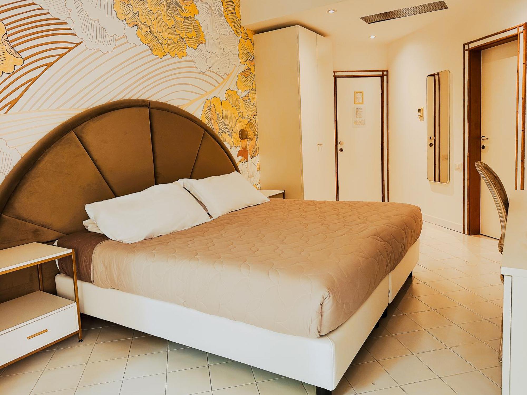 Hotel President - Vintage Hotel In Centro Riccione Dış mekan fotoğraf