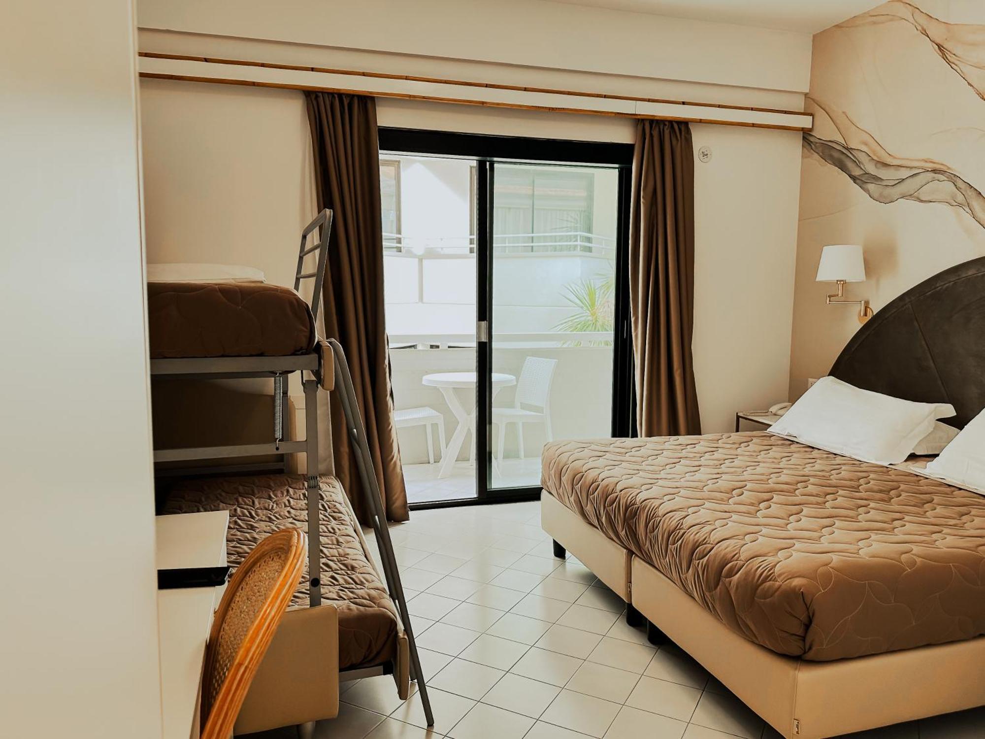 Hotel President - Vintage Hotel In Centro Riccione Dış mekan fotoğraf