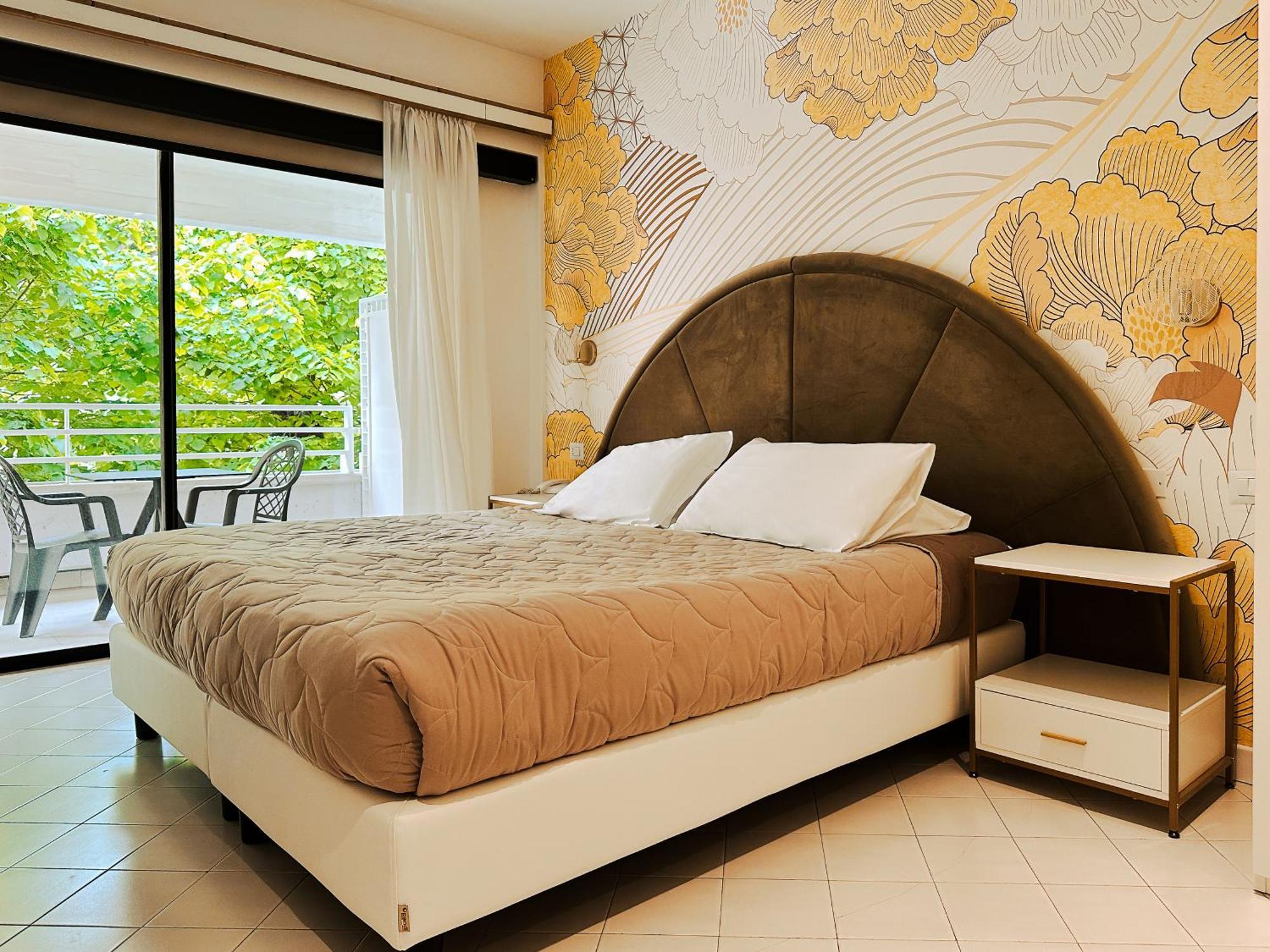 Hotel President - Vintage Hotel In Centro Riccione Dış mekan fotoğraf