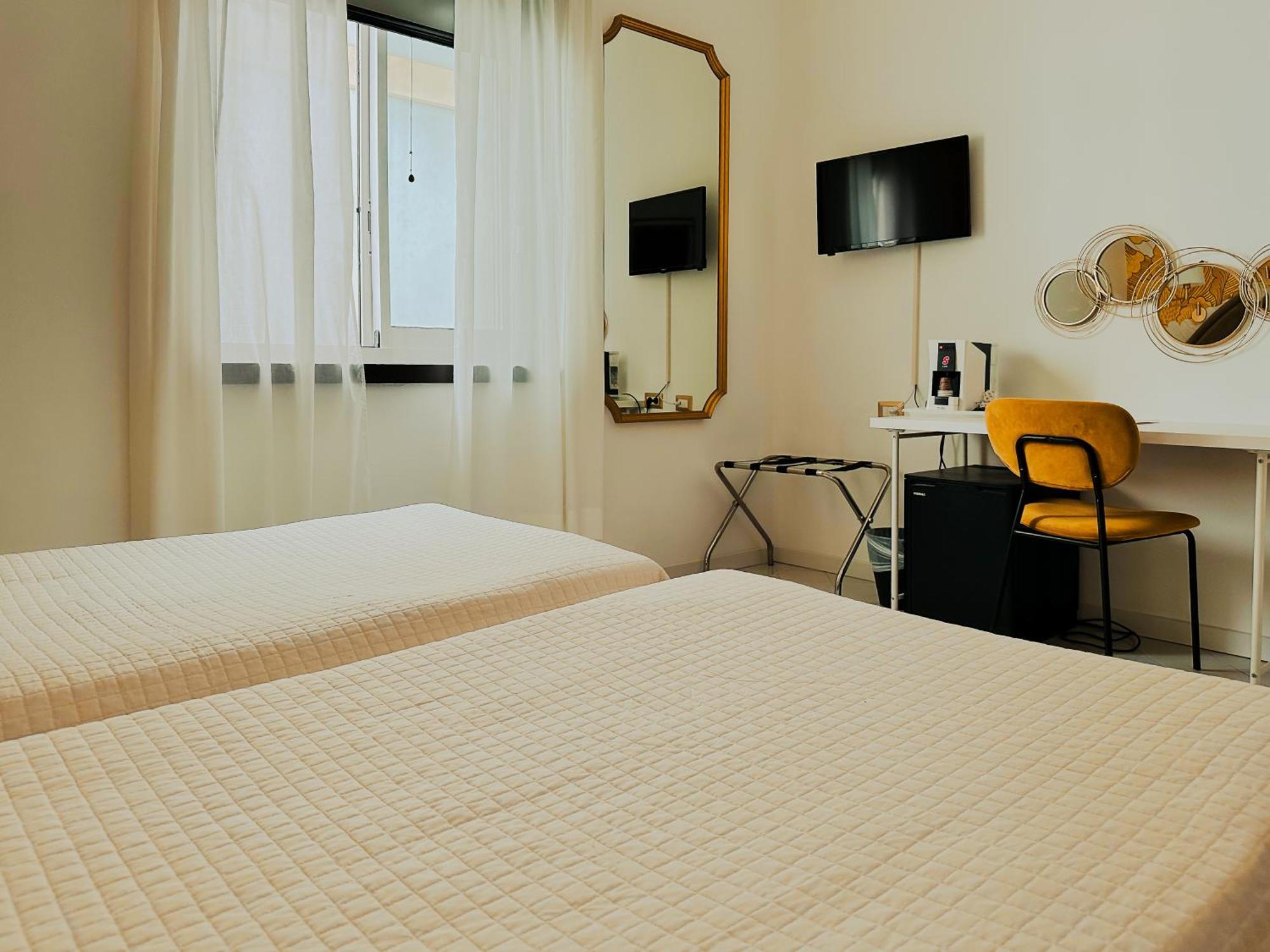 Hotel President - Vintage Hotel In Centro Riccione Oda fotoğraf
