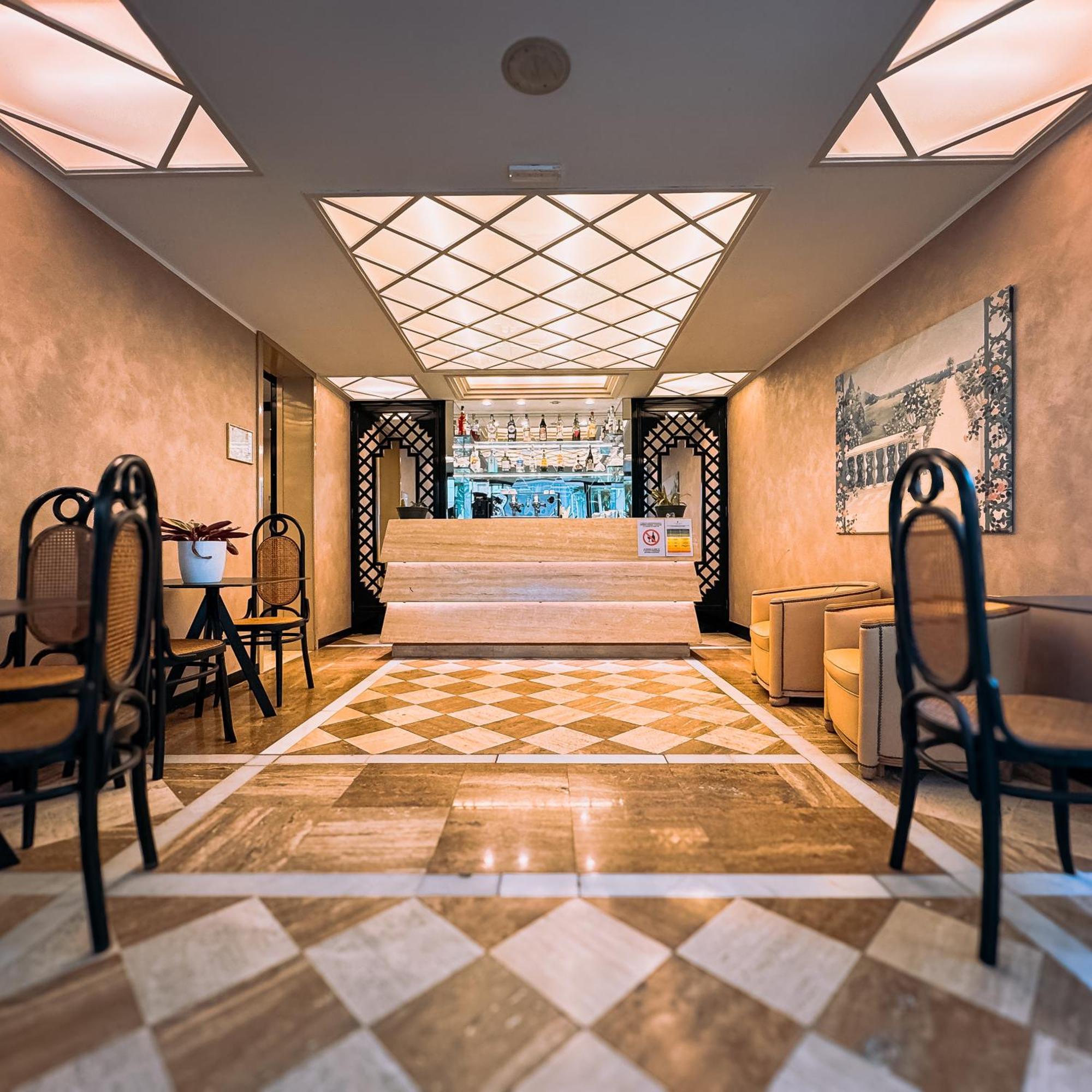 Hotel President - Vintage Hotel In Centro Riccione Dış mekan fotoğraf